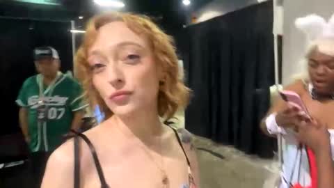 Beck the tongue online show from 04-11-26, 07:51