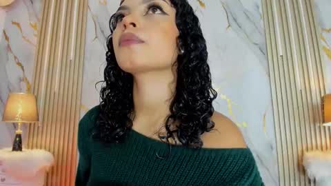 Snapshot of beckyrusso2 chatting on 12-22-25, 12:46 B E C K Y online show from 12-22-25, 12:46