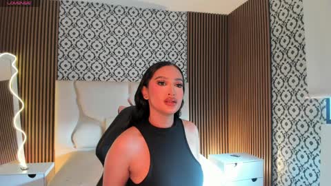 BELLA online show from 04-10-26, 12:21