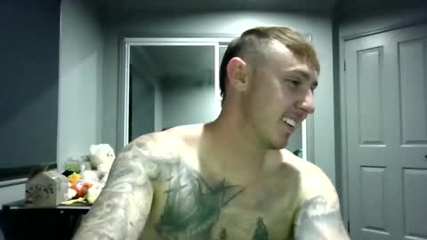 Snapshot of beelzebubxo chatting on 10-30-25, 11:44 beelzebubxo online show from 10-30-25, 11:44