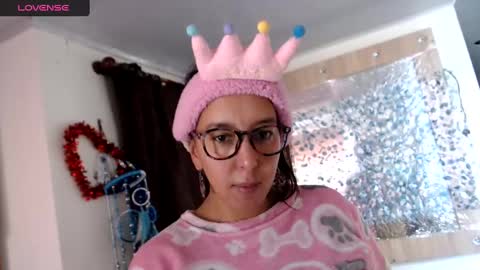 Snapshot of bekkasquirt chatting on 12-31-24, 02:47 bekkasquirt online show from 12-31-24, 02:47