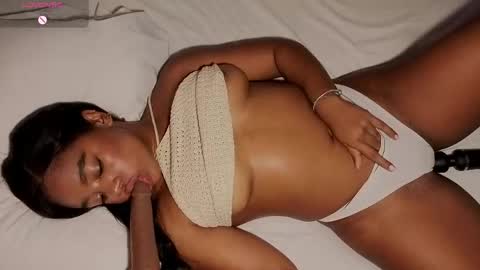 Snapshot of belkis_mills chatting on 04-29-26, 05:30 Belkis online show from 04-29-26, 05:30