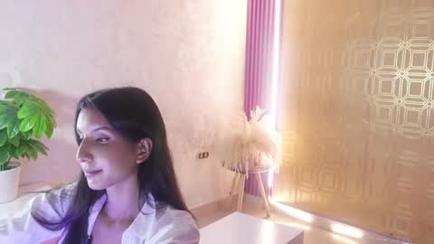 bella19   online show from 05-22-26, 08:25