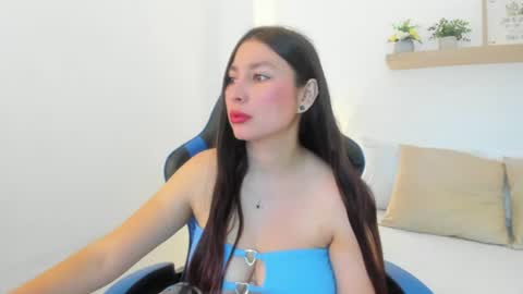 Snapshot of bella_99x chatting on 07-17-26, 11:50 Bel 3 online show from 07-17-26, 11:50