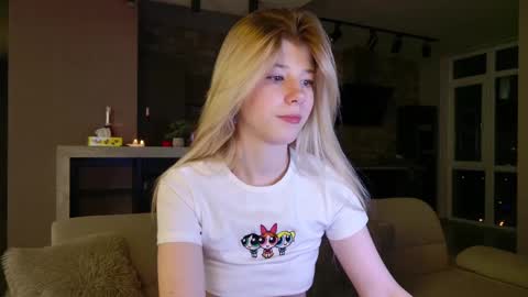 Bella online show from 03-08-25, 02:12