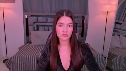 Bella  online show from 07-19-26, 11:30