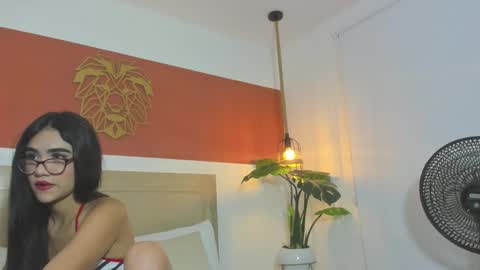 B E L L A online show from 03-17-26, 07:39