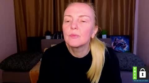 Snapshot of bella_hadatt chatting on 03-11-26, 07:03 Bella online show from 03-11-26, 07:03