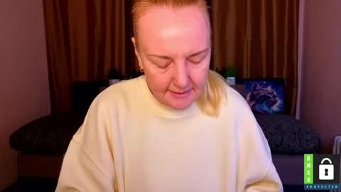 Snapshot of bella_hadatt chatting on 03-24-26, 06:29 Bella online show from 03-24-26, 06:29