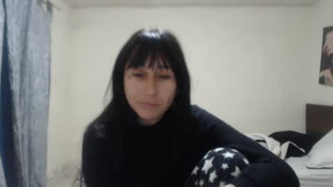 Snapshot of bella_luna34 chatting on 04-30-26, 10:43 bella_luna34 online show from 04-30-26, 10:43
