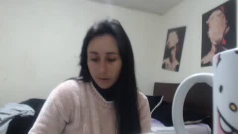 Snapshot of bella_luna34 chatting on 05-13-26, 10:12 bella_luna34 online show from 05-13-26, 10:12