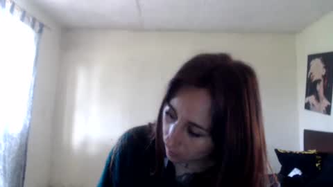 Snapshot of bella_luna34 chatting on 06-09-26, 12:17 bella_luna34 online show from 06-09-26, 12:17