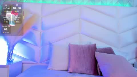 Snapshot of bella_peach_ chatting on 07-01-26, 03:41 bella_peach_ online show from 07-01-26, 03:41