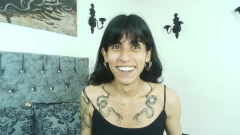 Bella online show from 05-30-26, 02:41