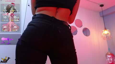 Snapshot of bella_thix chatting on 12-10-24, 02:48 Bella online show from 12-10-24, 02:48