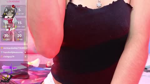 Snapshot of bella_thix chatting on 12-10-24, 05:50 Bella online show from 12-10-24, 05:50