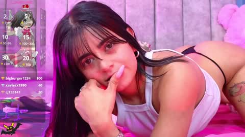 Snapshot of bella_thix chatting on 12-19-24, 05:51 Bella online show from 12-19-24, 05:51