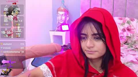 Snapshot of bella_thix chatting on 12-28-24, 09:09 Bella online show from 12-28-24, 09:09