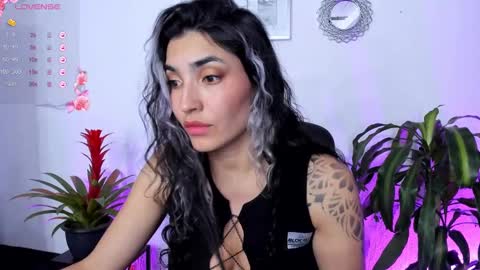 Bella online show from 01-19-25, 01:10