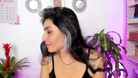 Bella online show from 01-30-25, 05:52