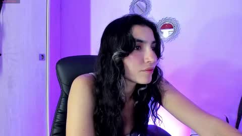 Bella online show from 10-08-25, 02:09