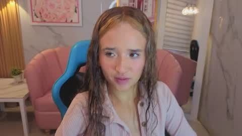 Bella online show from 07-22-26, 02:25