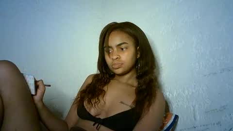 Bella online show from 01-19-25, 10:39