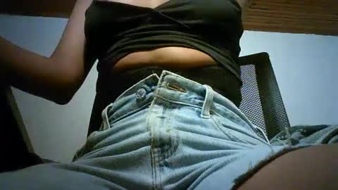 Bella online show from 03-05-25, 01:50