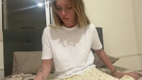 Bella Bloom online show from 05-28-26, 07:11