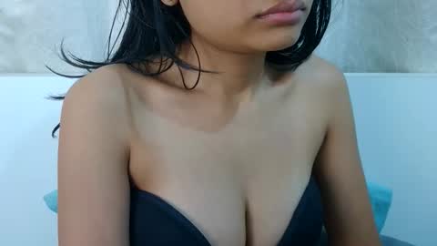 bellacrystall online show from 02-15-26, 03:03