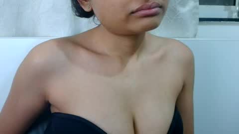 Snapshot of bellacrystall chatting on 07-18-26, 06:45 bellacrystall online show from 07-18-26, 06:45