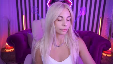 Bella online show from 05-31-26, 12:56