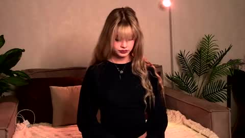 bellasecrettt online show from 05-08-26, 04:45
