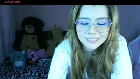 Snapshot of bellatrix_colen chatting on 07-16-26, 02:56 Aleja online show from 07-16-26, 02:56