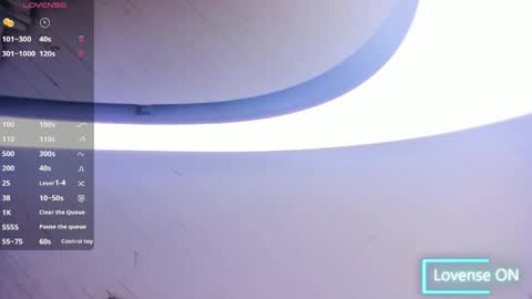 laukyubey             online show from 04-27-26, 02:31