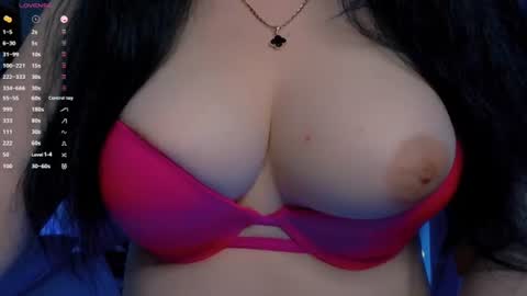 Snapshot of bellelovexx chatting on 07-12-26, 08:11 Hello I am kind friendly and cute girl online show from 07-12-26, 08:11