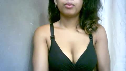 Snapshot of bellibellah chatting on 03-14-26, 07:25 BelliBellah online show from 03-14-26, 07:25