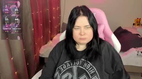 LinaBoo online show from 02-26-26, 06:45