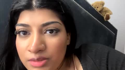 bengalibaddie7_x online show from 05-22-26, 12:29