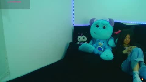 Tiffany and Bengie online show from 01-18-26, 03:43