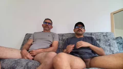 Snapshot of benjamin613999 chatting on 01-10-26, 02:52 benjamin online show from 01-10-26, 02:52