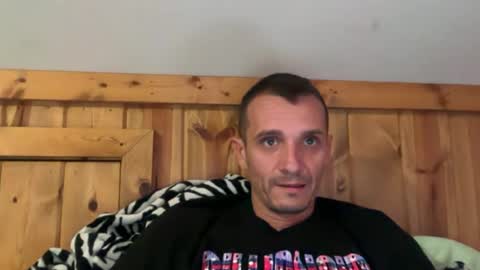Snapshot of bennymn chatting on 06-28-26, 10:49 benny and innocentvixon online show from 06-28-26, 10:49