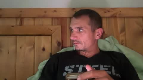 Snapshot of bennymn chatting on 07-15-26, 04:45 benny and innocentvixon online show from 07-15-26, 04:45