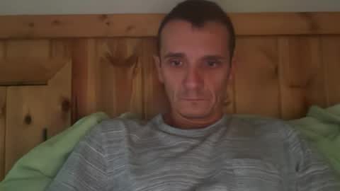 Snapshot of bennymn chatting on 08-09-26, 02:55 benny and innocentvixon online show from 08-09-26, 02:55