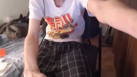 Snapshot of berceuse111 chatting on 05-22-26, 12:00 berceuse111 online show from 05-22-26, 12:00