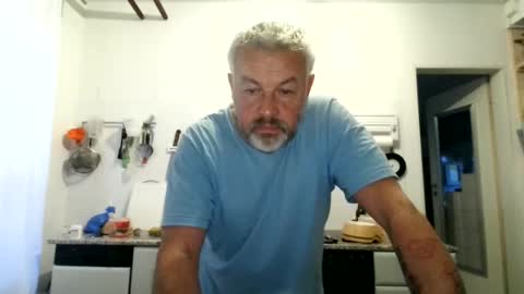 Martin online show from 10-05-25, 05:39