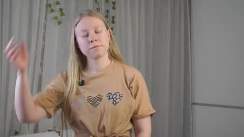 Mira online show from 03-27-26, 11:32