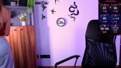 Snapshot of berry_alma chatting on 07-15-26, 07:19 Alma online show from 07-15-26, 07:19