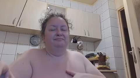 Snapshot of bethnorth chatting on 06-20-26, 01:41 bethnorth online show from 06-20-26, 01:41
