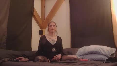 Betsy online show from 02-11-26, 09:09